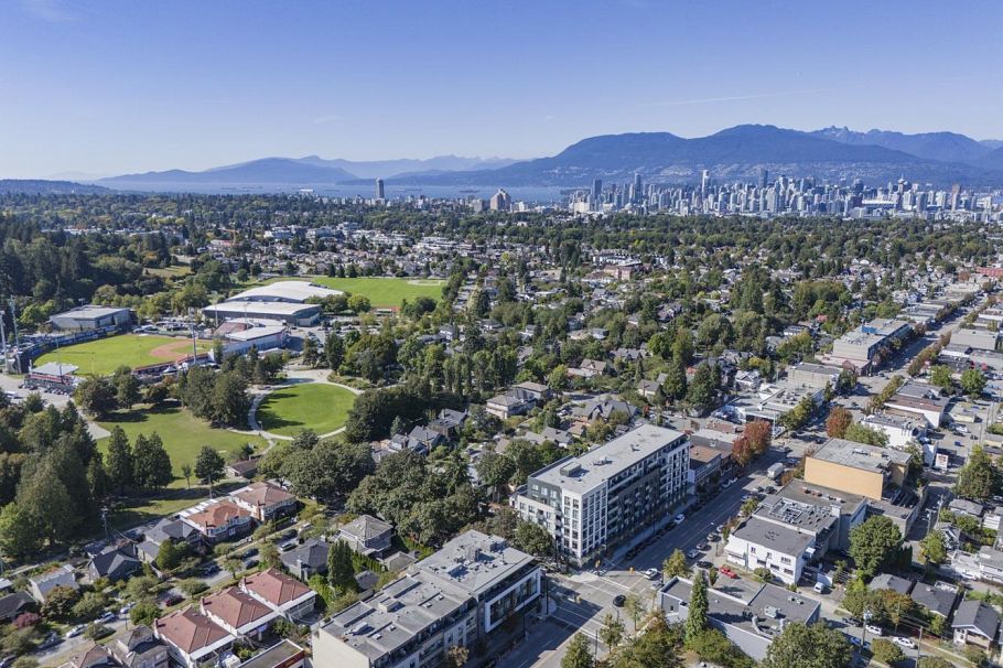 301 188 E 32nd Avenue Vancouver, BC - 5