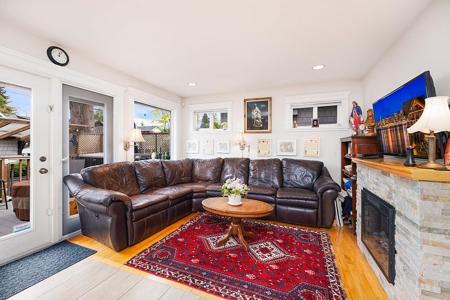 4337 W 15th Avenue Vancouver, BC - 20