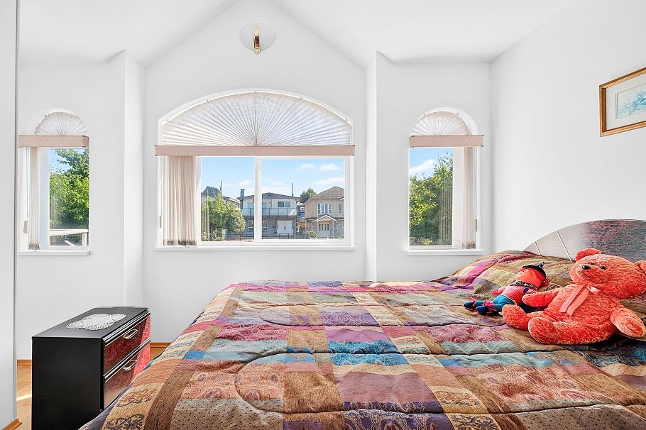 3423 E 24th Avenue Vancouver, BC - 20