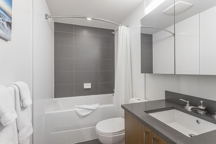463 250 E 6 Street Vancouver, BC - 14