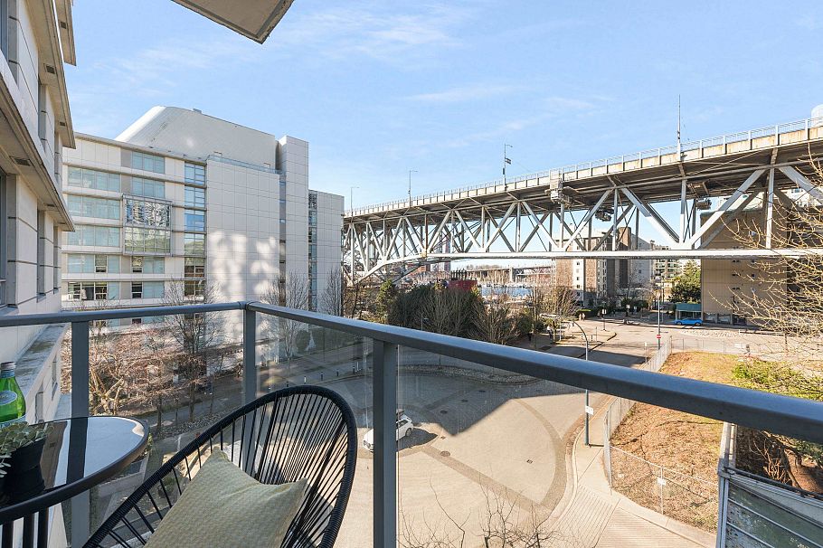 605 633 Kinghorne Mews Vancouver, BC - 25