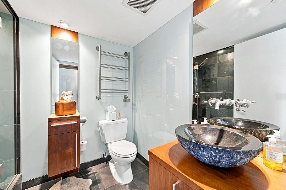 2301 909 Burrard Street Vancouver, BC - 15