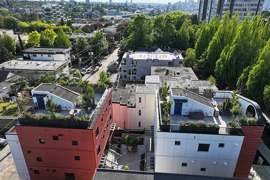 123 1552 E 3rd Avenue Vancouver, BC - 38