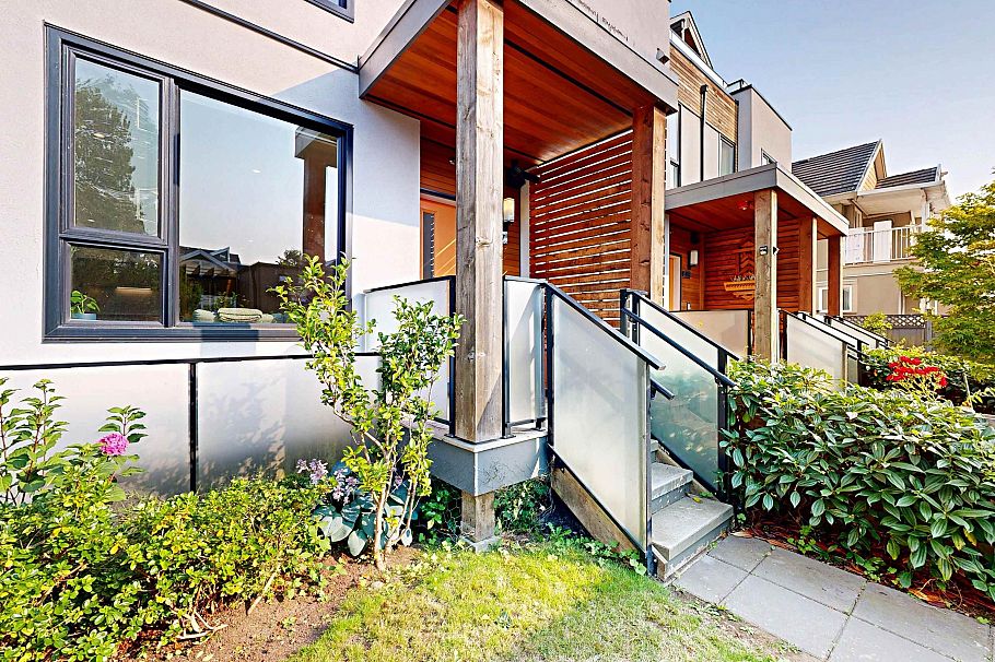4527 Earles Street Vancouver, BC - 36