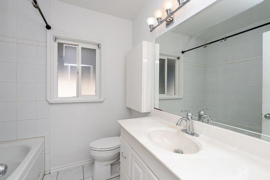 2903 W 42nd Avenue Vancouver, BC - 18