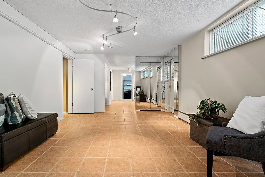 3455 Highland Boulevard North Vancouver, BC - 26