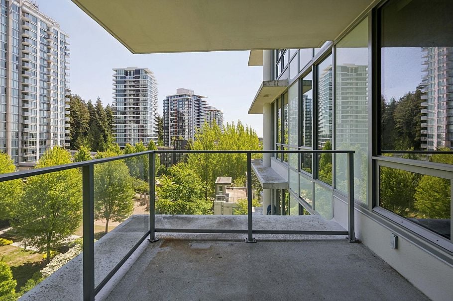 710 5728 Berton Avenue Vancouver, BC - 11
