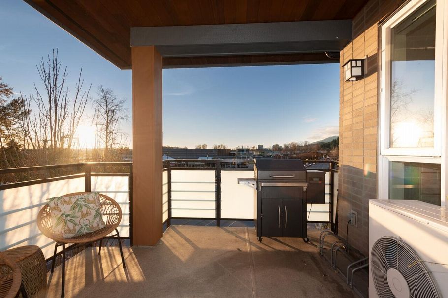 417 733 W 14th Street North Vancouver, BC - 17