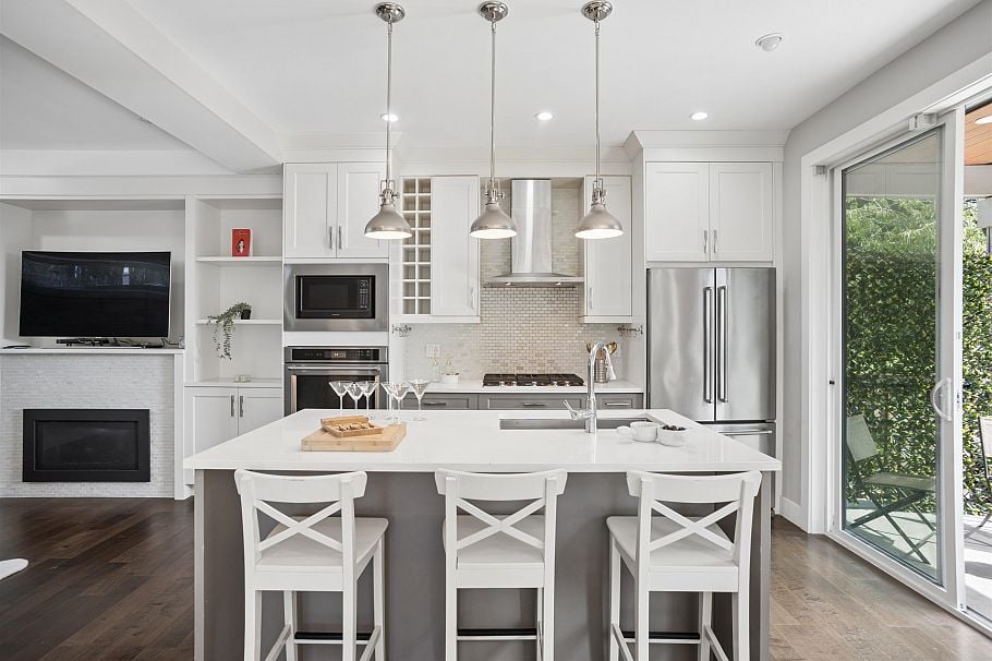 2020 Carson Court North Vancouver, BC - 11
