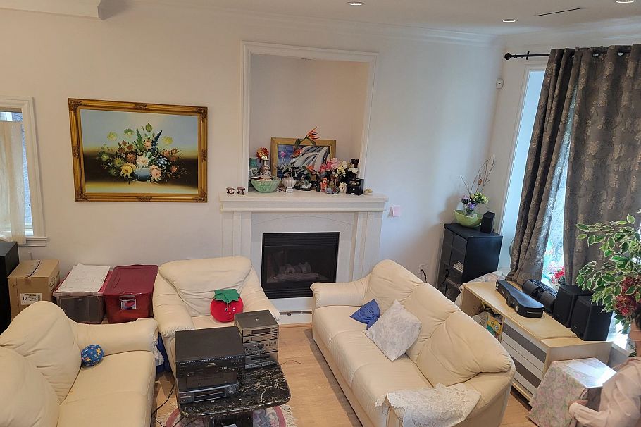 2962 Kitchener Street Vancouver, BC - 10