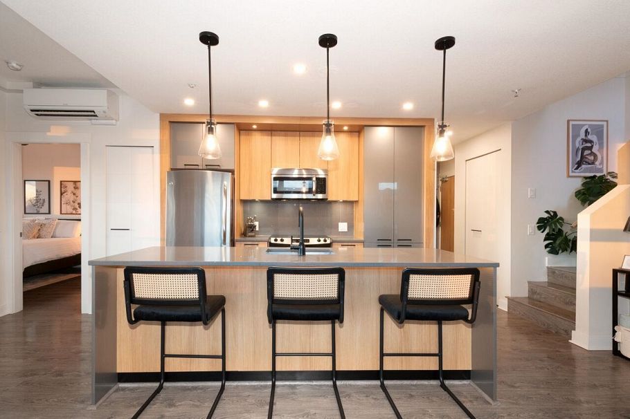 417 733 W 14th Street North Vancouver, BC - 22