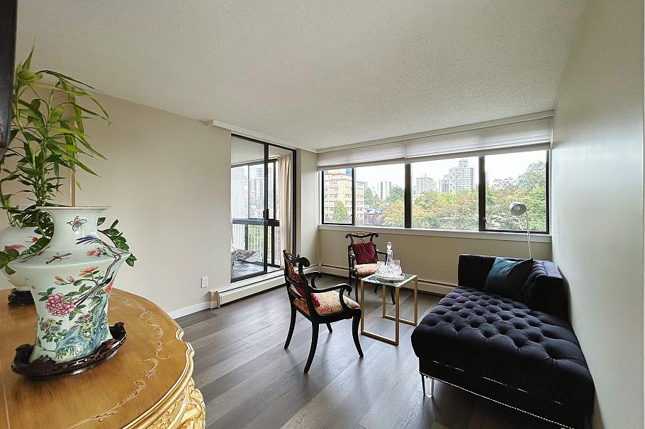 606 1740 Comox Street Vancouver, BC - 2