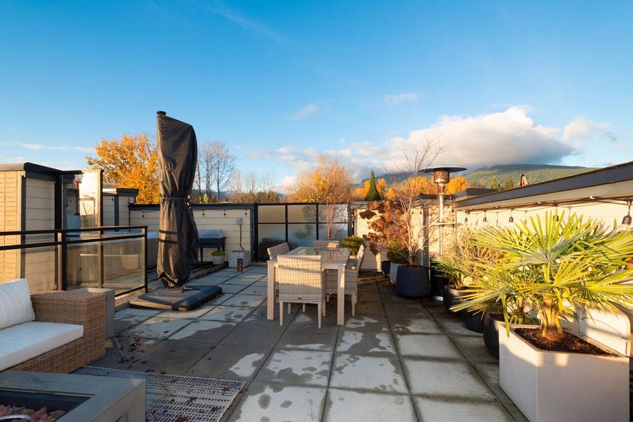 417 733 W 14th Street North Vancouver, BC - 34