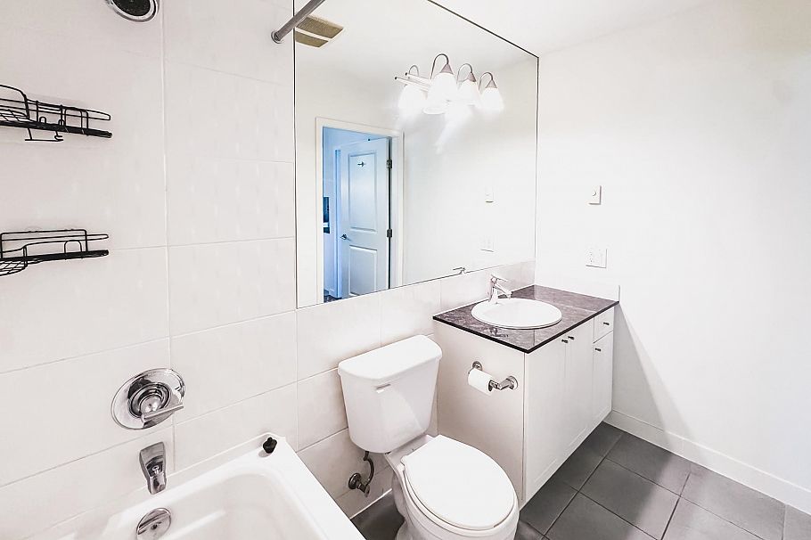210 3651 Foster Avenue Vancouver, BC - 10