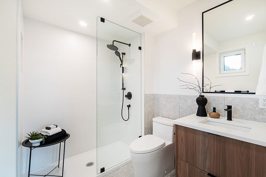 123 1552 E 3rd Avenue Vancouver, BC - 24
