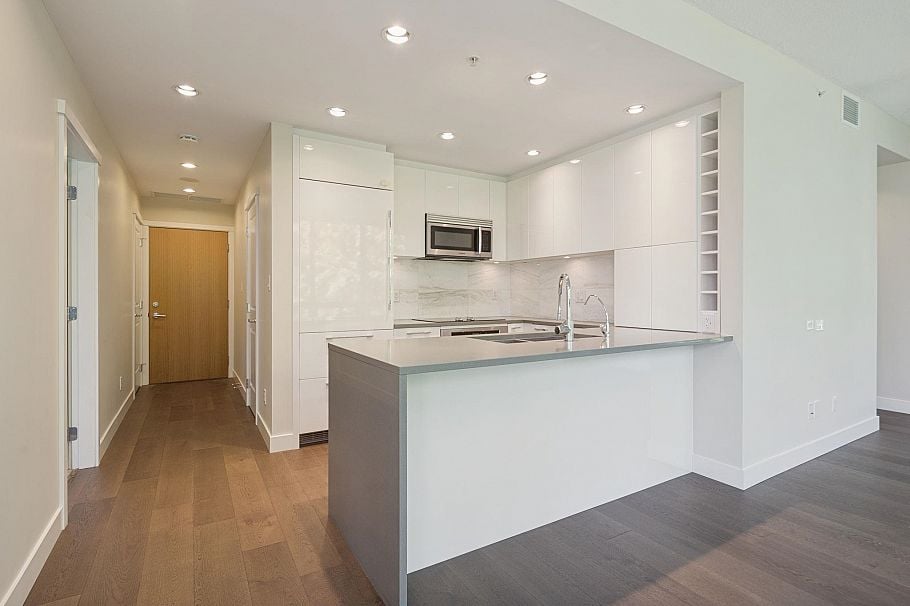 710 5728 Berton Avenue Vancouver, BC - 13