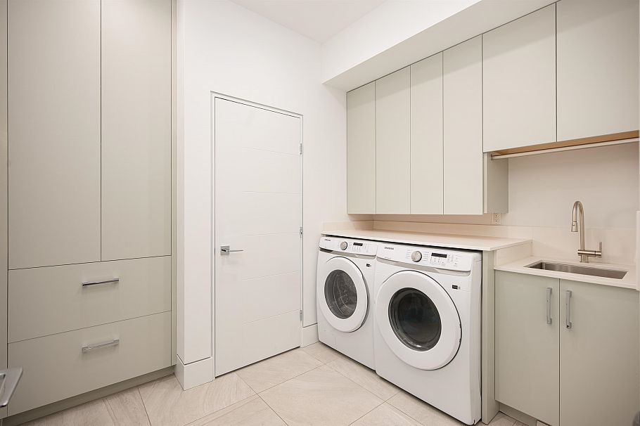 3953 W 21st Avenue Vancouver, BC - 23
