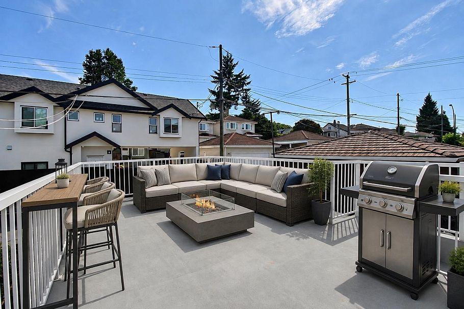 2216 E 41st Avenue Vancouver, BC - 28