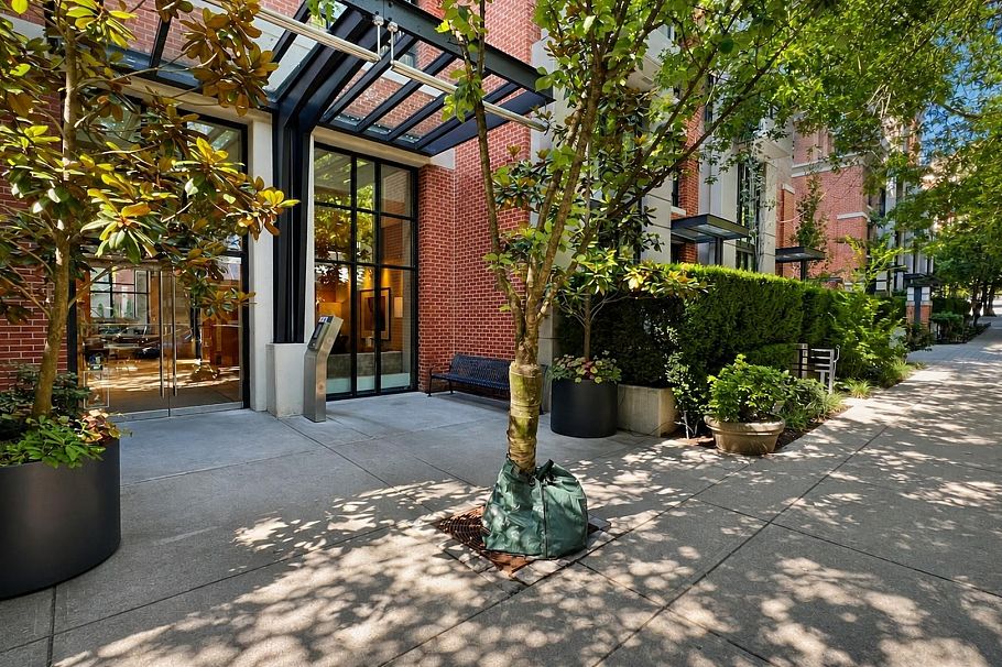 908 977 Mainland Street Vancouver, BC - 22