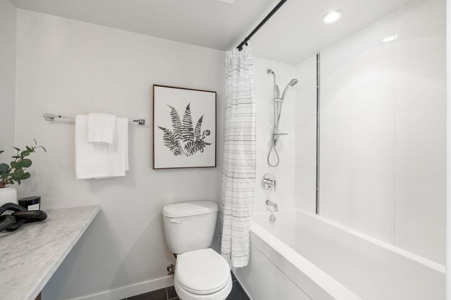 707 1068 W Broadway Vancouver, BC - 22