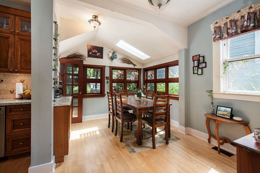 1560 Macgowan Avenue North Vancouver, BC - 16