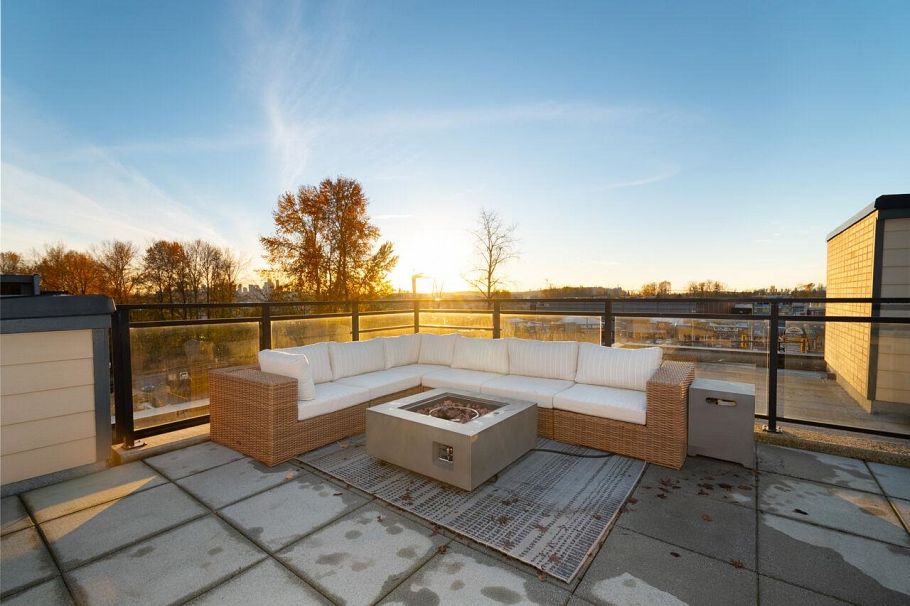 417 733 W 14th Street North Vancouver, BC - 33