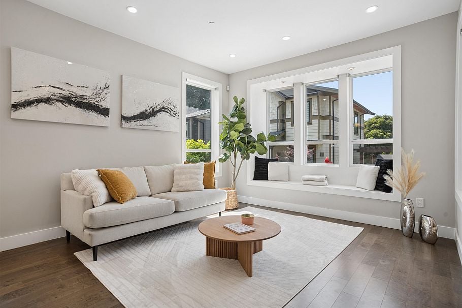 2020 Carson Court North Vancouver, BC - 8