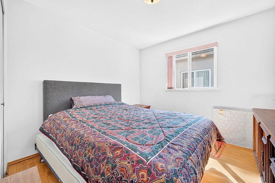 3423 E 24th Avenue Vancouver, BC - 21