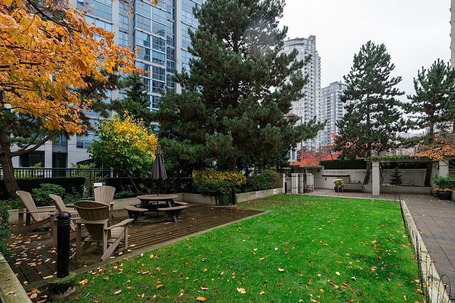 1703 1295 Richards Street Vancouver, BC - 21