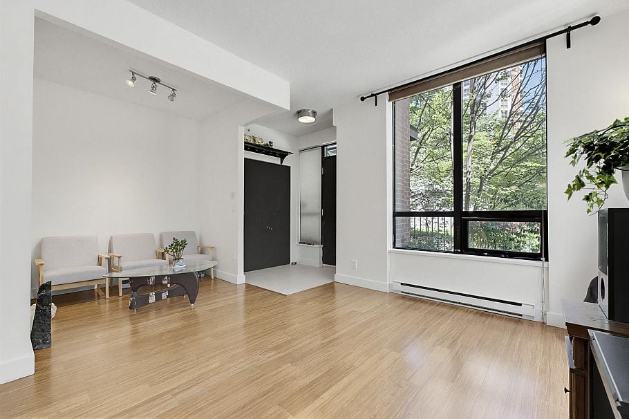 308 Smithe Street Vancouver, BC - 5