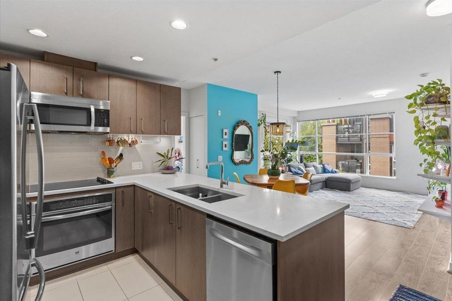 313 5981 Gray Avenue Vancouver, BC - 1