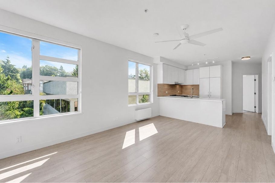 315 711 W 14th Street North Vancouver, BC - 3