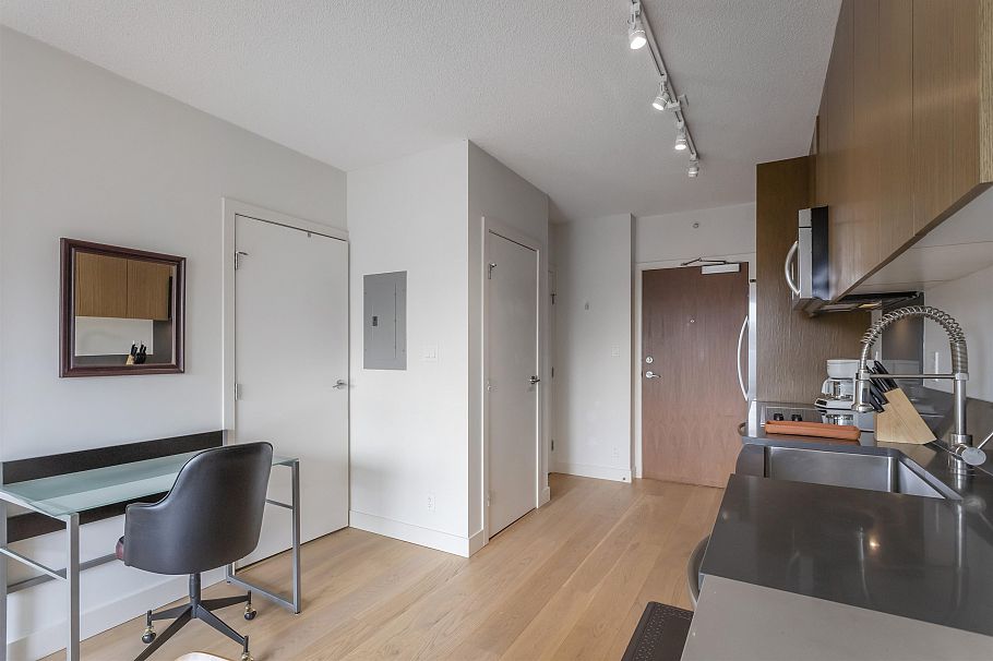 463 250 E 6 Street Vancouver, BC - 6