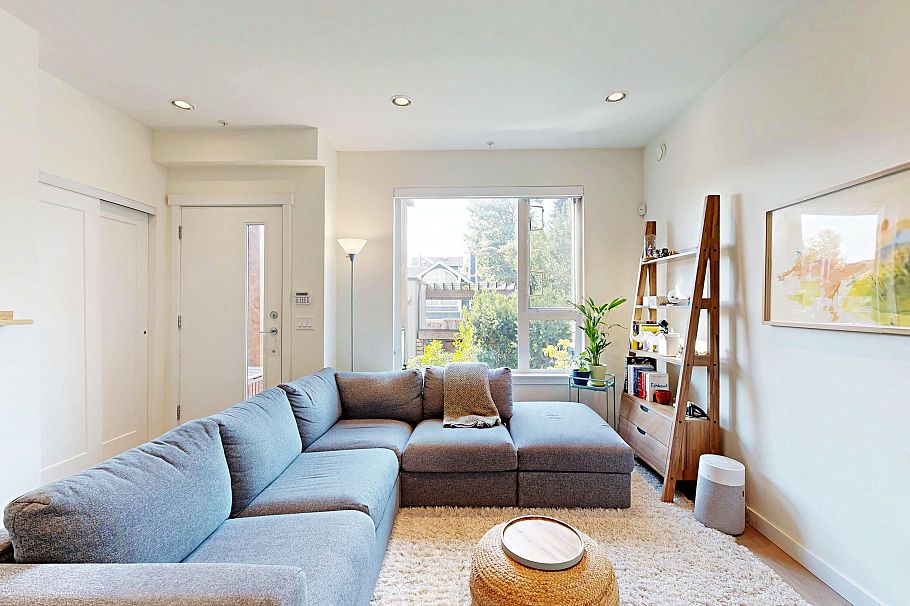 4527 Earles Street Vancouver, BC - 2