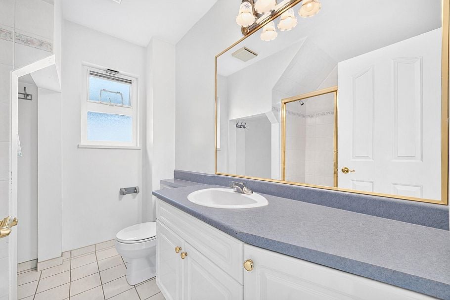 3423 E 24th Avenue Vancouver, BC - 33