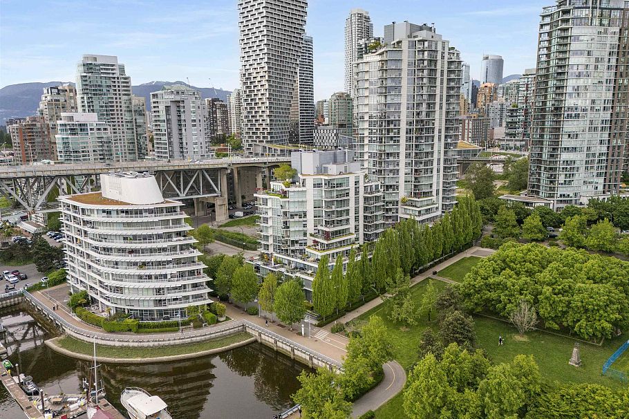 605 633 Kinghorne Mews Vancouver, BC - 35