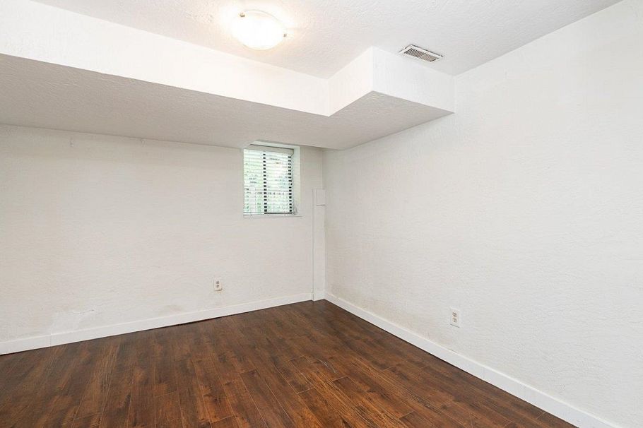 2903 W 42nd Avenue Vancouver, BC - 32