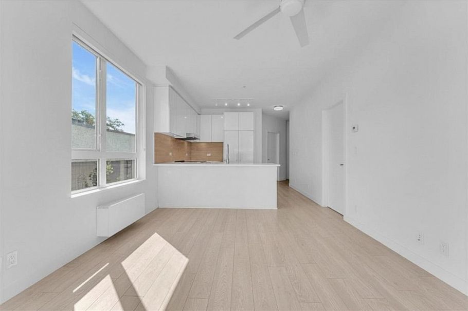 315 711 W 14th Street North Vancouver, BC - 9