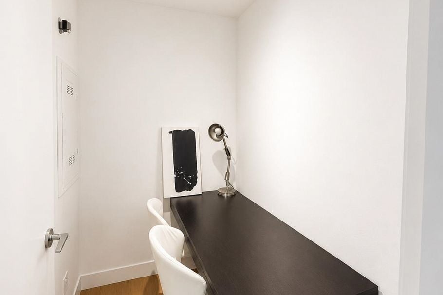 702 1325 Rolston Street Vancouver, BC - 5