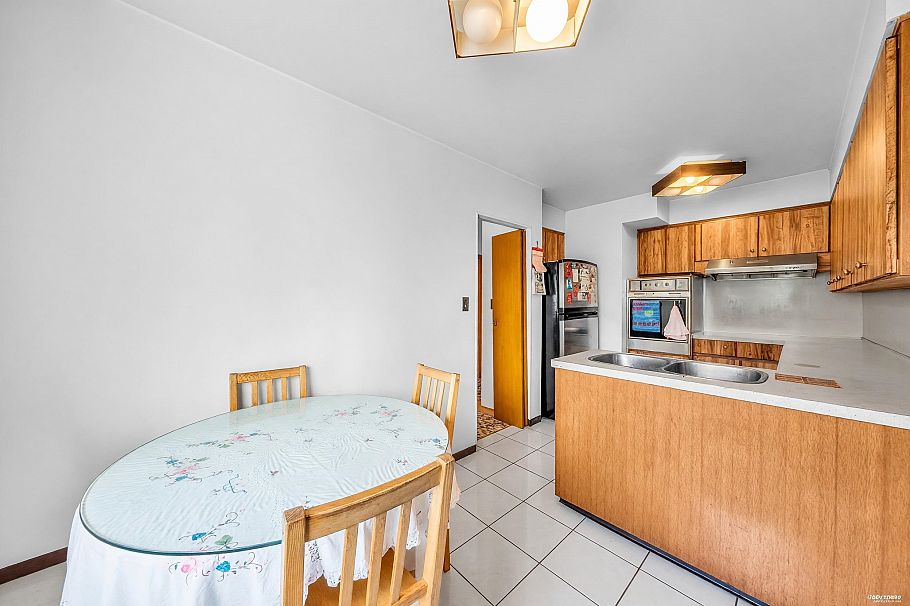 580 W 64th Avenue Vancouver, BC - 30