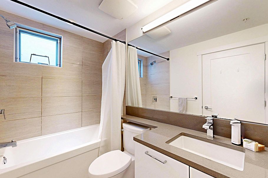4527 Earles Street Vancouver, BC - 20