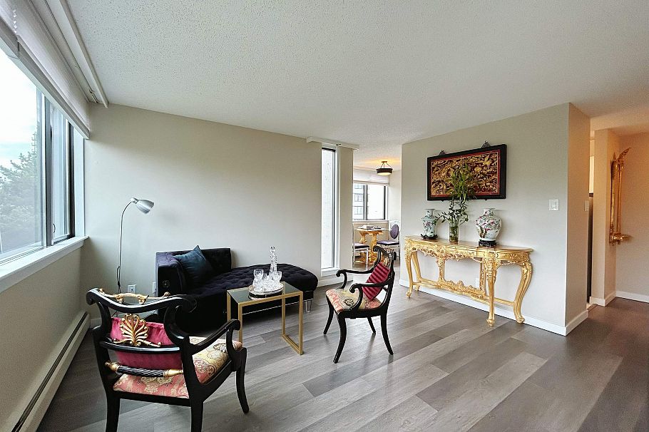 606 1740 Comox Street Vancouver, BC - 3
