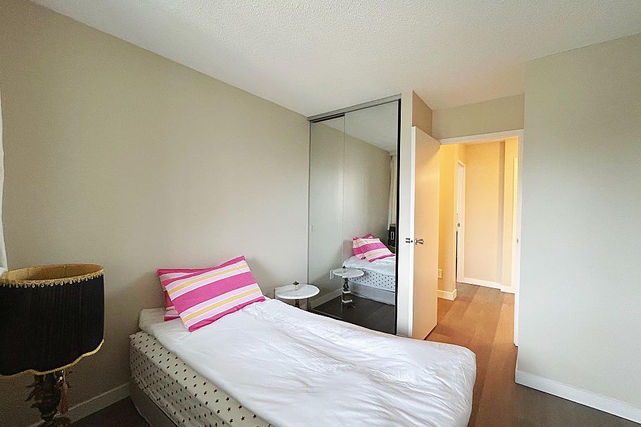 606 1740 Comox Street Vancouver, BC - 21