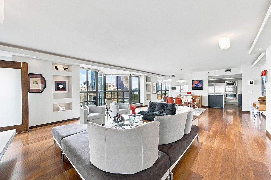 2301 909 Burrard Street Vancouver, BC - 10