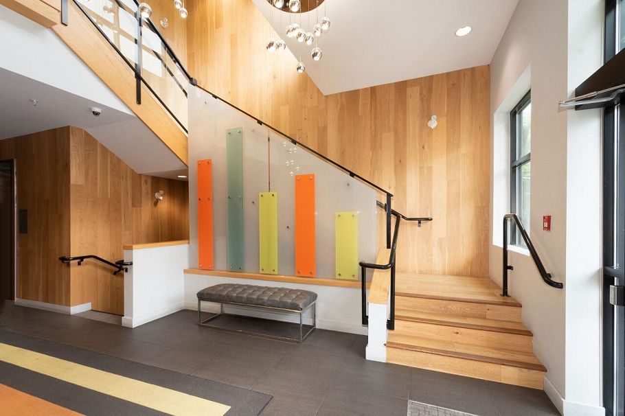 417 733 W 14th Street North Vancouver, BC - 4