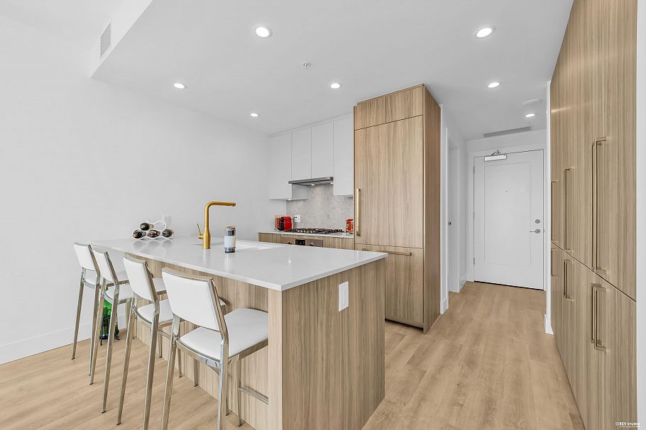 904 2375 Emery Court North Vancouver, BC - 8