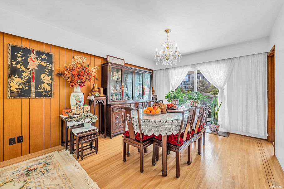 580 W 64th Avenue Vancouver, BC - 7