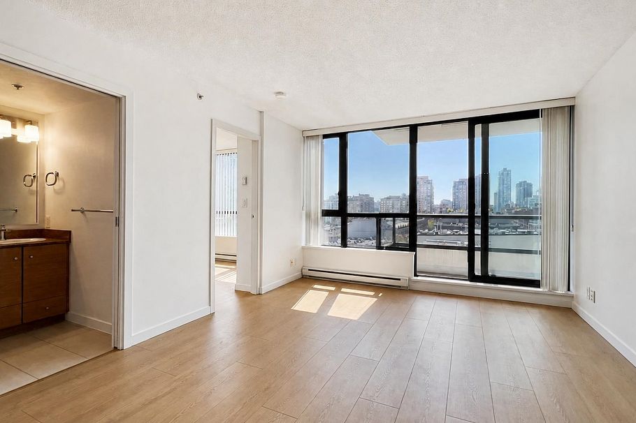 908 977 Mainland Street Vancouver, BC - 4