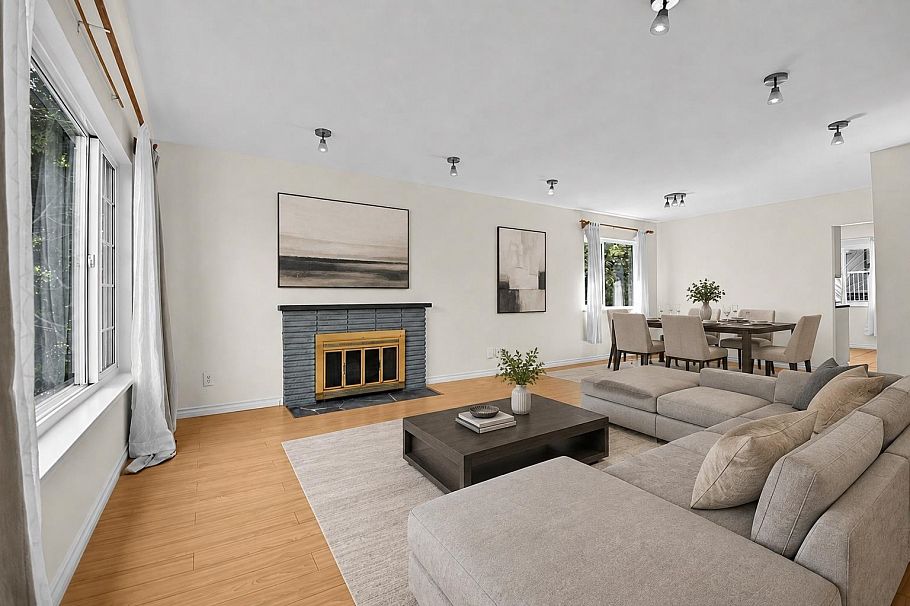 2216 E 41st Avenue Vancouver, BC - 13