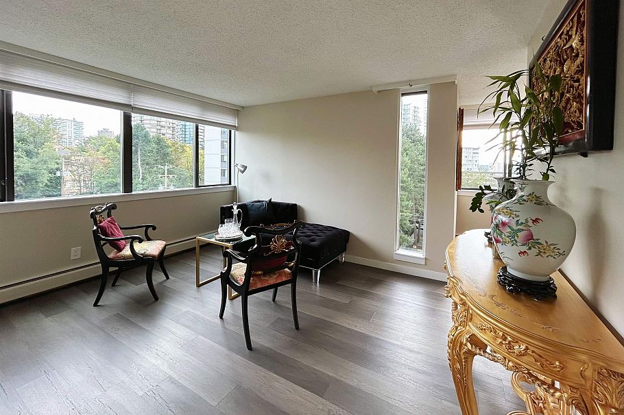 606 1740 Comox Street Vancouver, BC - 1